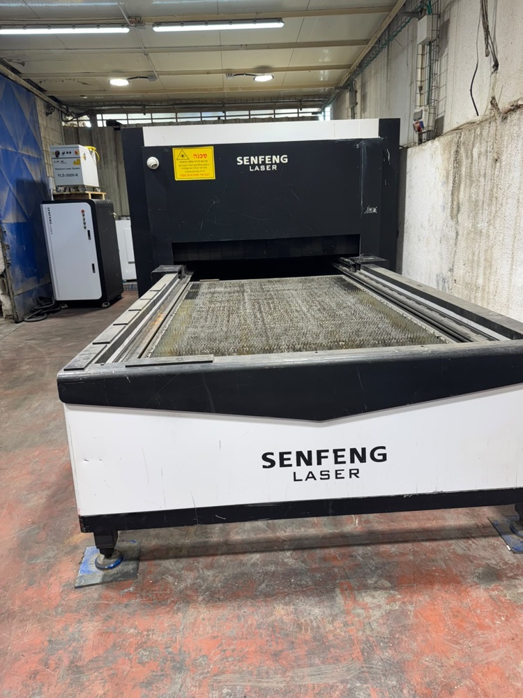 מכונת חיתוך לייזר Senfeng לחיתוך מתכות